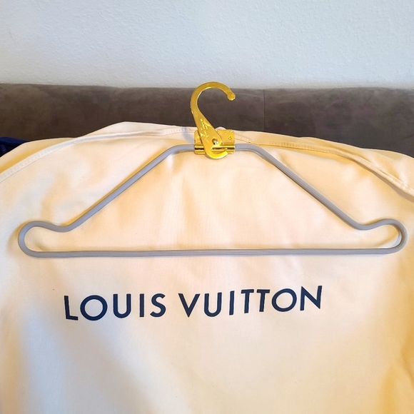 Louis Vuitton Garment Bag w/LV Hanger - Picture 5 of 7